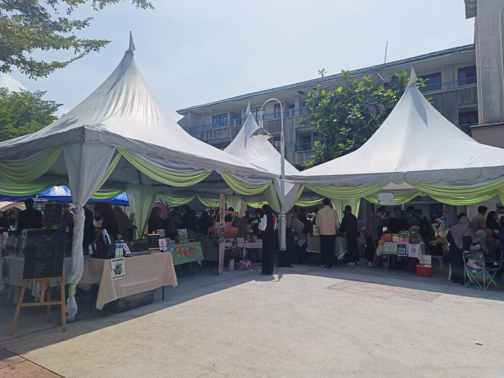 Various of students vendors at EntrepWeek 2026